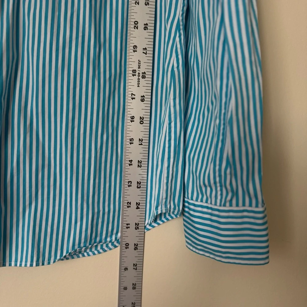 Ralph Lauren Blue Striped women’s Classic Fit
Blouse Shirt used once - Picture 6 of 11